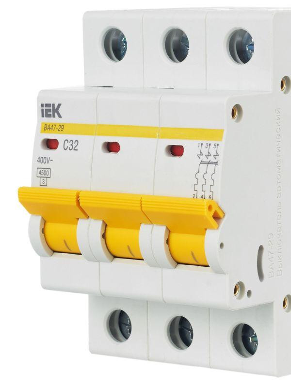 Выключатель автоматический модульный 3п C 32А 4.5кА ВА47-29 KARAT IEK MVA20-3-032-C