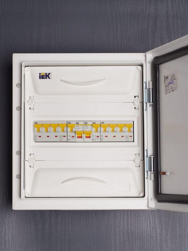 Выключатель автоматический модульный 1п B 10А 6кА ВА47-60M KARAT IEK MVA31-1-010-B