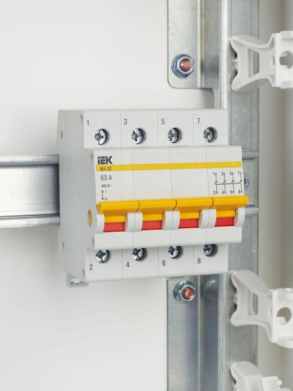 Выключатель нагрузки (мини-рубильник) 4п 63А ВН-32 KARAT IEK MNV10-4-063