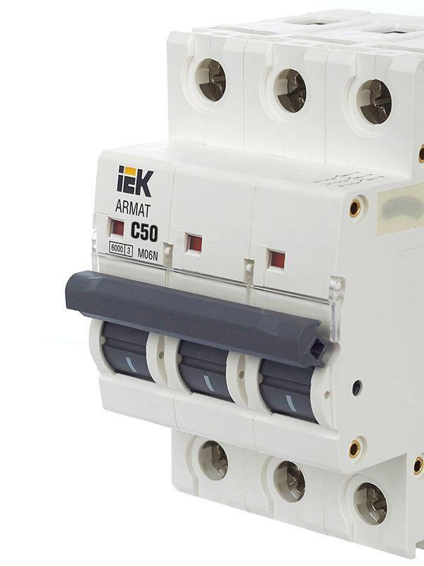 Выключатель автоматический модульный 3п C 50А M06N ARMAT IEK AR-M06N-3-C050