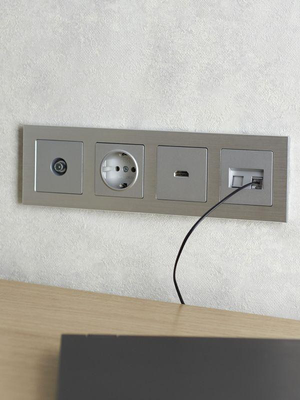 Рамка 4-м BRITE РУ-4-1-БрА металл алюм. IEK BR-M42-M-K47