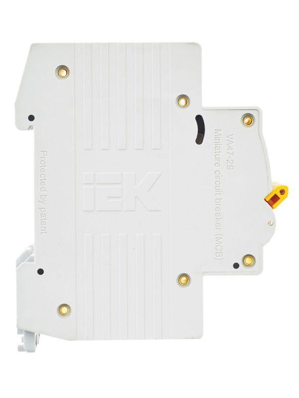 Выключатель автоматический модульный 2п D 16А 4.5кА ВА47-29 KARAT IEK MVA20-2-016-D