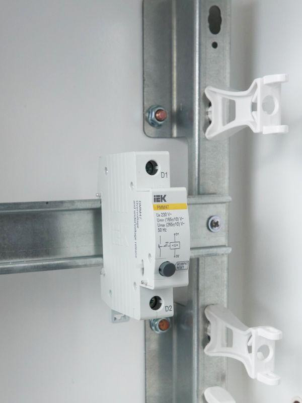 Расцепитель минимального и максимального напряжения РММ47 на DIN-рейку KARAT IEK MVA01D-RMM