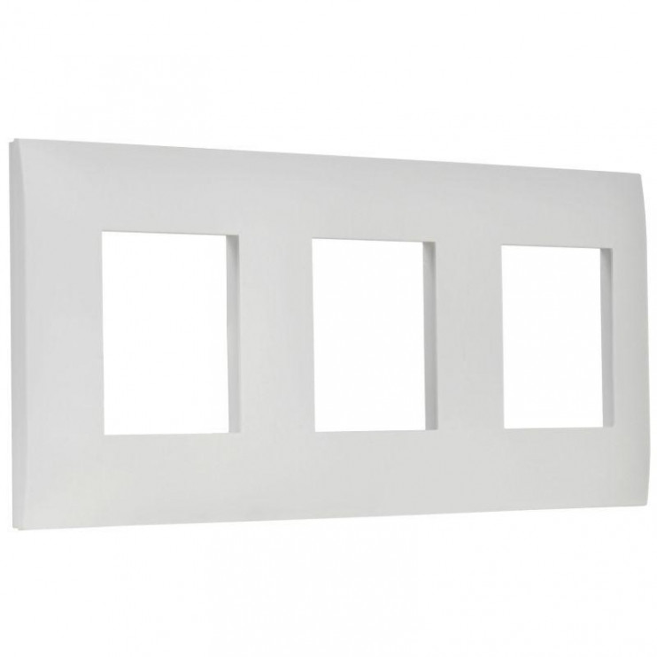 Рамка 3-м SKANDY SK-F03W арктич. бел. IEK SK-M32-K01
