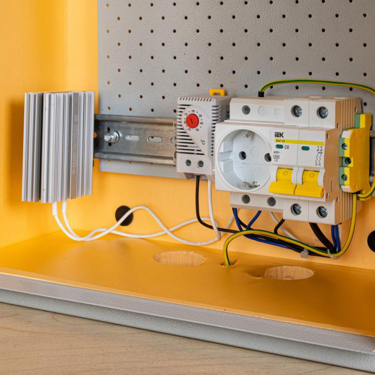 Термошкаф -55град. до +50град.C 360x560x196мм IP66 3УТ (Ver. 2.0) с обогревом Mastermann 00-00015260