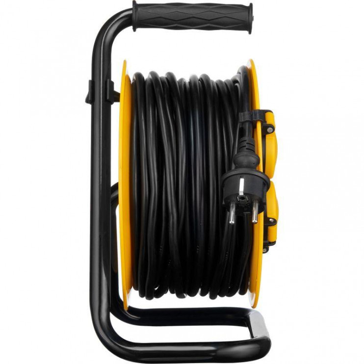 Удлинитель на катушке 4х30м с заземл. 16А IP44 Industrial plus УК30 3х1.5 термозащита IEK WKP15-16-04-30-44