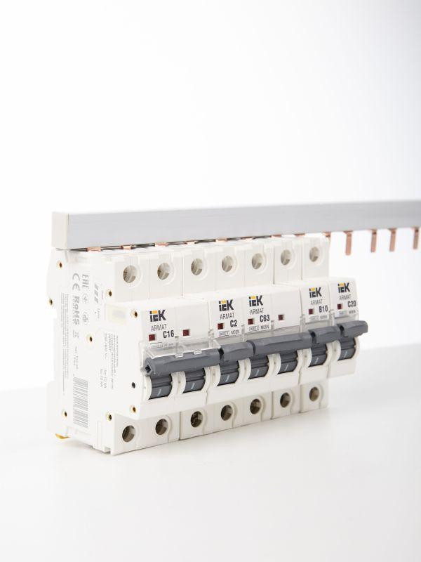 Шина соединительная PIN 2п 63А (дл.1м) IEK YNS21-2-063