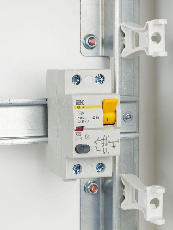 Выключатель дифференциального тока (УЗО) 2п 63А 30мА тип AC ВД1-63 KARAT IEK MDV10-2-063-030
