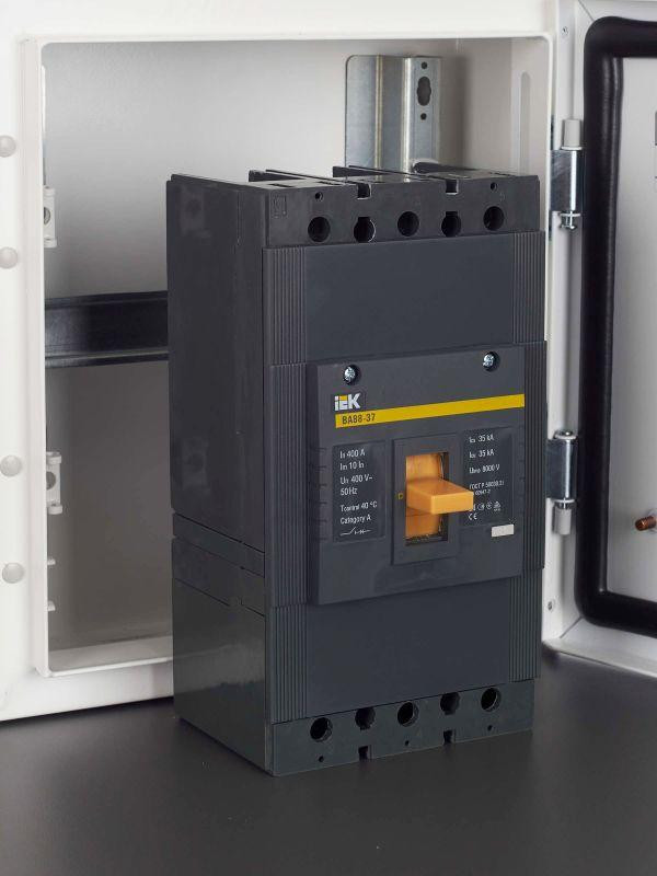 Выключатель автоматический 3п 400А 35кА ВА 88-37 KARAT IEK SVA40-3-0400