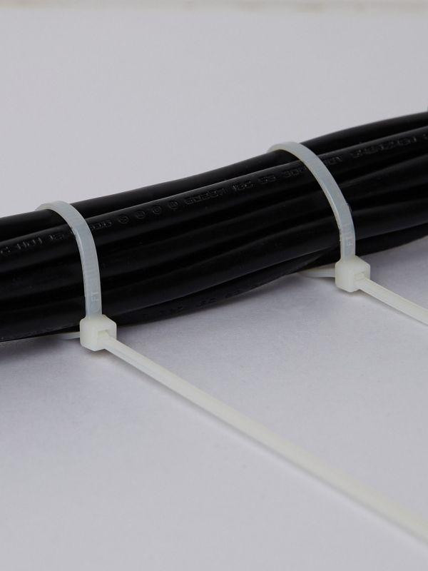 Хомут кабельный 3.6х300 нейл. бел. (уп.100шт) IEK UHH31-D036-300-100