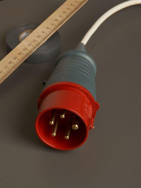 Вилка эл. каб. 16А 3P+PE+N 380В IP44 ССИ-015 IEK PSR02-016-5