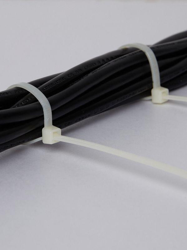 Хомут кабельный 4.8х500 нейл. бел. (уп.100шт) IEK UHH31-D048-500-100